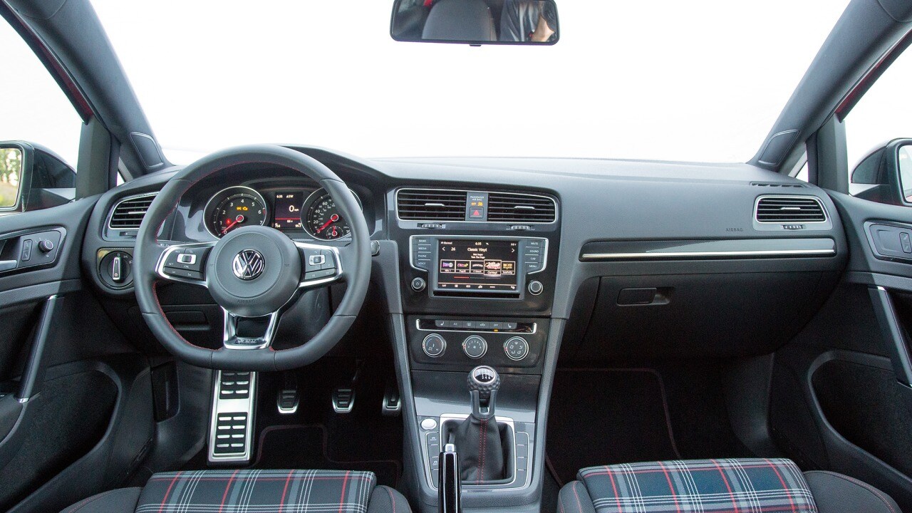 Used 2017 Volkswagen Golf Gti For Pricing Features Edmunds
