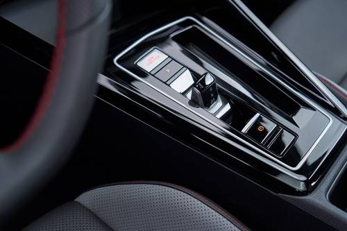 2025 Volkswagen Golf GTI Autobahn 4dr Hatchback Shifter