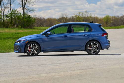 2025 Volkswagen Golf GTI SE 4dr Hatchback Profile Shown