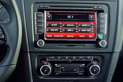 2012 Volkswagen Golf R Center Console