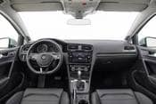 2018 Volkswagen Golf TSI SE 4dr Hatchback Dashboard