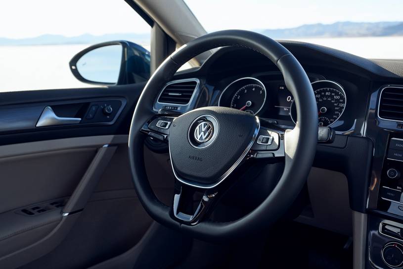 Volkswagen Golf TSI 4dr Hatchback Steering Wheel Detail