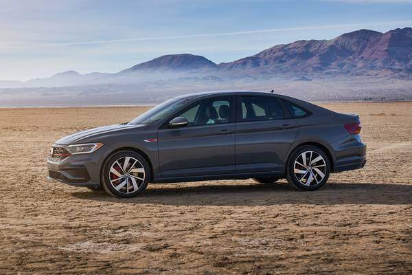 2019 Volkswagen Jetta Gli Vs 2019 Audi A4