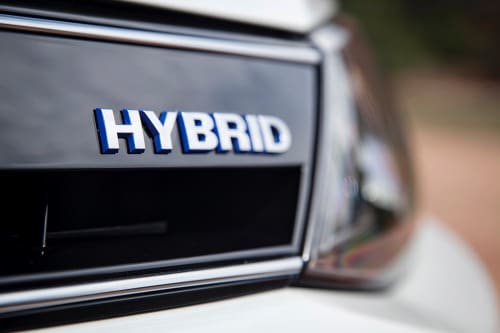 2013 Volkswagen Jetta Hybrid SEL Premium Sedan Front Badge