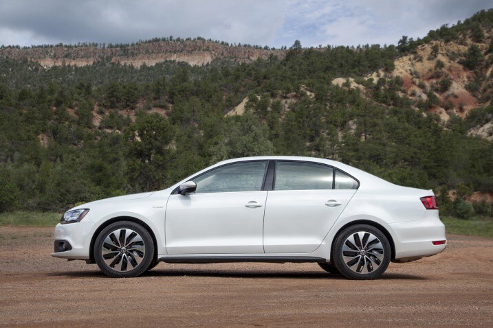 Volkswagen Jetta Hybrid Dropped From 2017 Lineup Edmunds Volkswagen Jetta Hybrid Dropped From 2017 Lineup