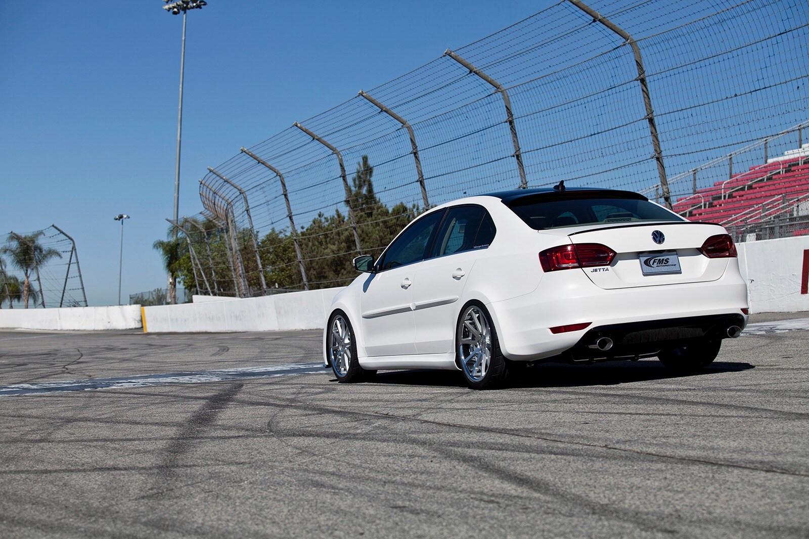 2014 Volkswagen Jetta Turbos Rev Up for 2013 SEMA Show | Edmunds