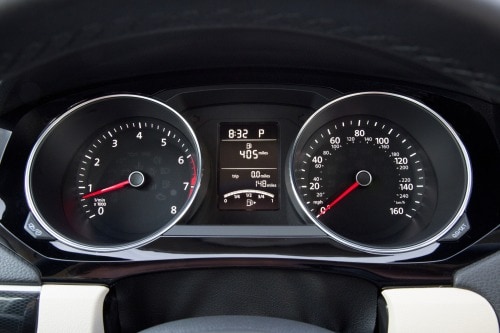 2016 Volkswagen Jetta 1.8T SEL Premium Sedan Gauge Cluster