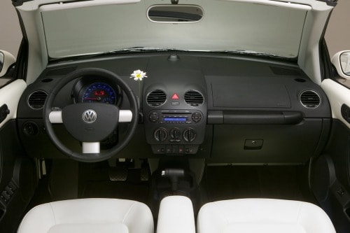 2007 Volkswagen New Beetle Triple White Convertible Interior