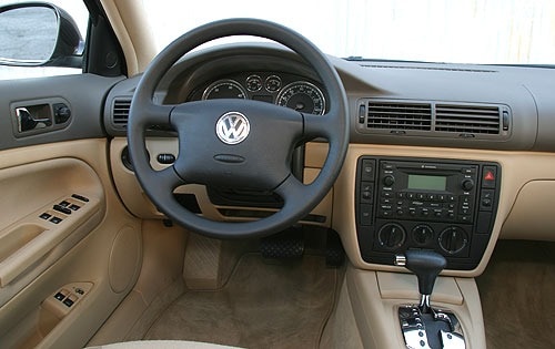 2004 Volkswagen Passat GLS TDI Sedan Interior