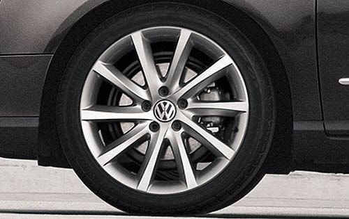 2006 Volkswagen Passat Pictures - 23 Photos | Edmunds