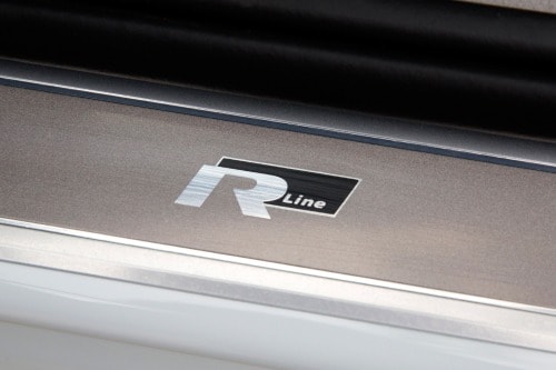 2016 Volkswagen Passat R-Line Sedan Interior Detail