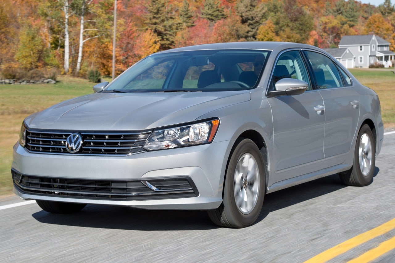 VW vw passat 2001 : 2016 Volkswagen Passat - VIN: 1VWAS7A34GC041978