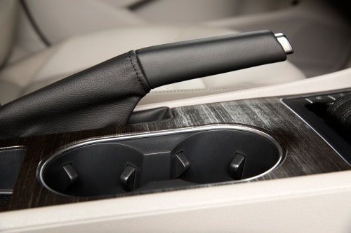 2016 Volkswagen Passat V6 SEL Premium Sedan Cupholders