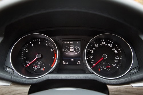 2016 Volkswagen Passat V6 SEL Premium Sedan Gauge Cluster Shown