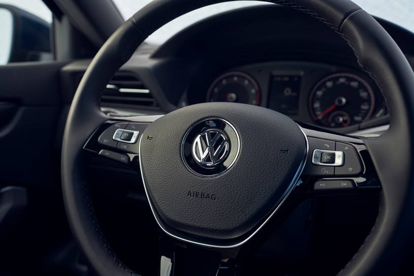 2021 Volkswagen Passat Pictures - 55 Photos | Edmunds