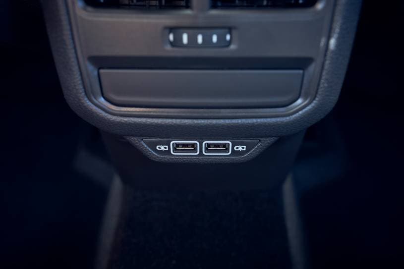 2021 Volkswagen Passat Pictures 55 Photos Edmunds