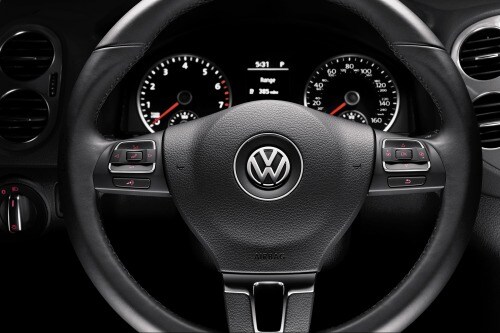 2017 Volkswagen Tiguan Limited S 4Motion 4dr SUV Steering Wheel Detail