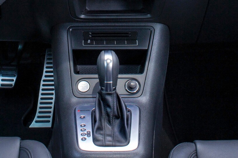 16 Volkswagen Tiguan Pictures 198 Photos Edmunds