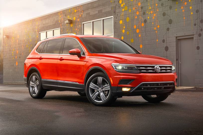 2019 Volkswagen Tiguan Pictures 158 Photos Edmunds