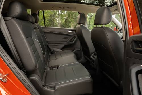 2019 Volkswagen Tiguan SEL Premium 4MOTION 4dr SUV Rear Interior