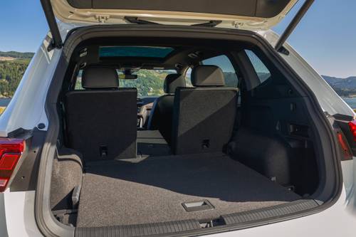 Volkswagen Tiguan SEL R-Line 4dr SUV Rear Seats Down