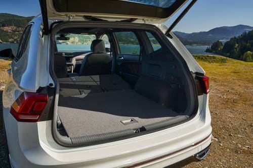 Volkswagen Tiguan SEL R-Line 4dr SUV Rear Seats Down