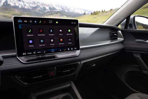 2025 Volkswagen Tiguan SE 4dr SUV Center Console