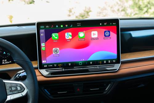 2025 Volkswagen Tiguan SEL R-Line 4dr SUV Center Console