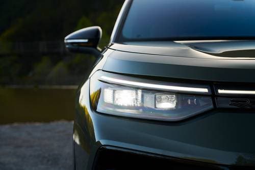 2025 Volkswagen Tiguan SEL R-Line 4dr SUV Exterior Detail