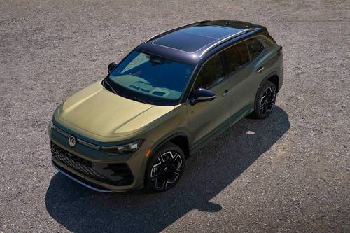 2025 Volkswagen Tiguan SEL R-Line 4dr SUV Exterior
