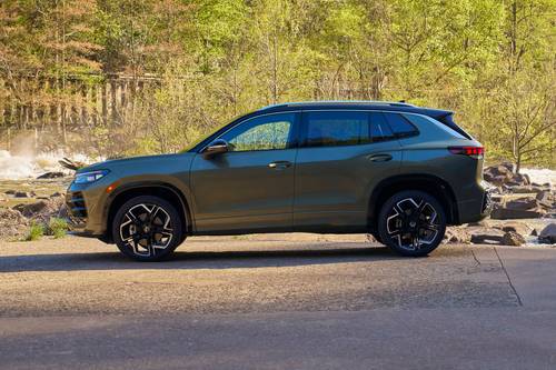 2025 Volkswagen Tiguan SEL R-Line 4dr SUV Profile Shown Profile
