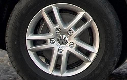 2009 Volkswagen Touareg 2 V6 TDI Wheel Detail