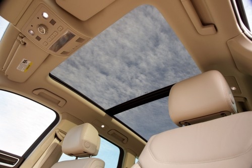 2015 Volkswagen Touareg TDI Executive 4dr SUV Panoramic Roof Detail