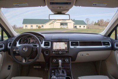 Used 2017 Volkswagen Touareg V6 Sport Suv Review Ratings Edmunds 2017 Volkswagen Touareg Tdi Executive 4dr Suv Interior