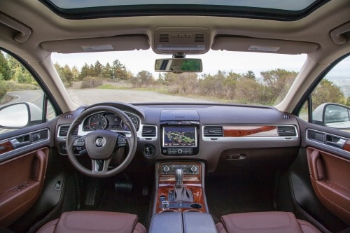 2015 Volkswagen Touareg TDI Lux 4dr SUV Dashboard