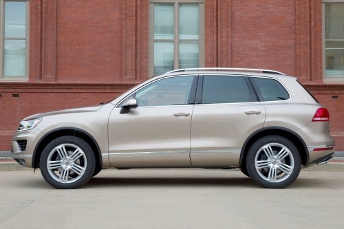 2016 Volkswagen Touareg TDI Executive 4dr SUV Exterior Shown