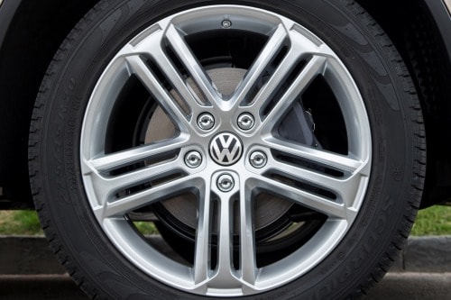 2016 Volkswagen Touareg TDI Executive 4dr SUV Wheel