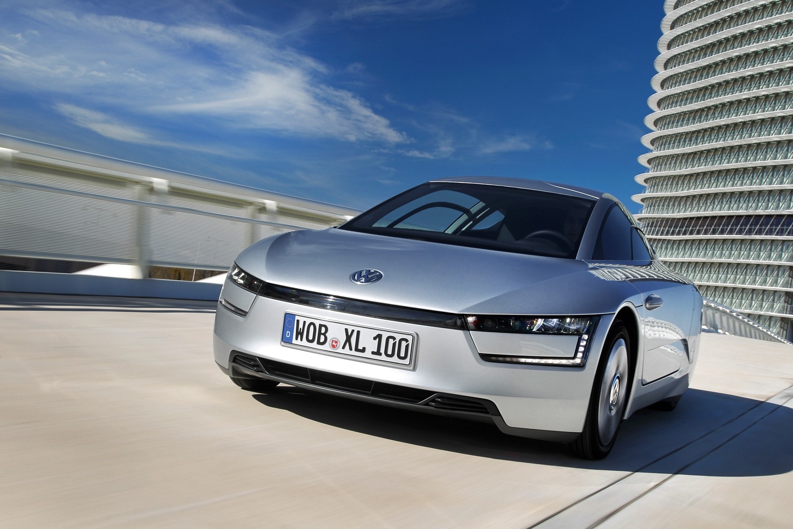 2014 Volkswagen XL1 First Drive on Edmunds.com