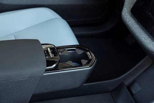 2025 Volvo EX30 Twin Motor Performance Ultra 4dr Hatchback Cupholders