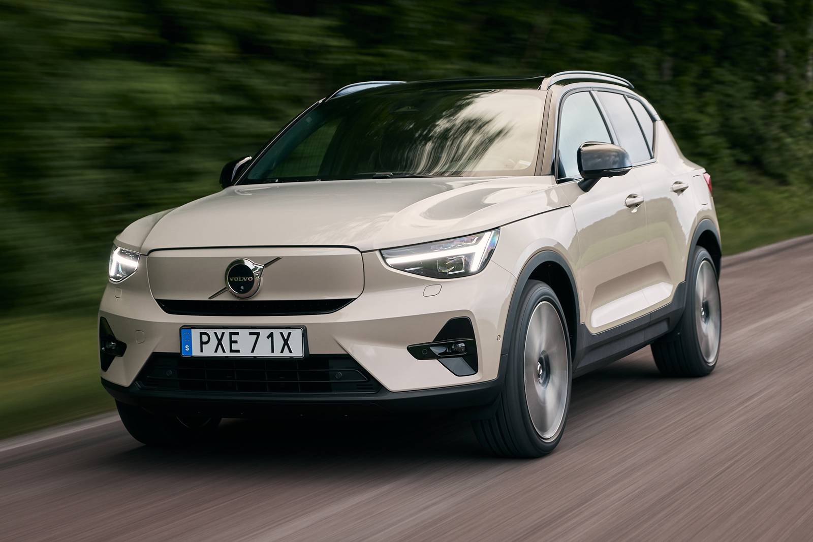 2026_volvo_ex40_4dr-suv_twin-