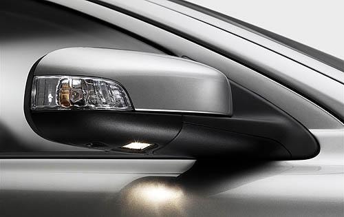 2008 Volvo S60 T5 Side Mirror Housing Detail