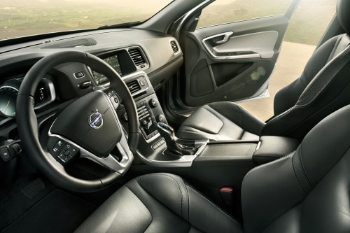 2018 Volvo S60 T5 Dynamic Sedan Interior