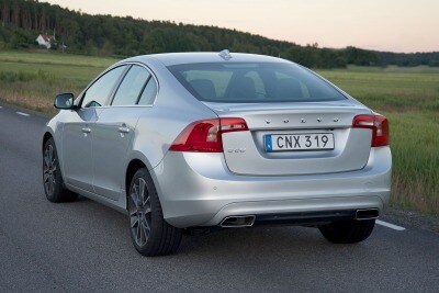 2018 Volvo S60 T6 R Design Platinum Review Ratings Edmunds T6 R Design Platinum Sedan Exterior 2018 Volvo S60 T5 Dynamic Sport Package Shown