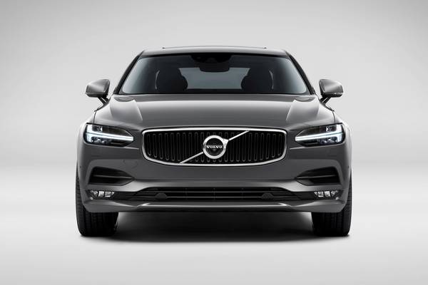 The 2018 Volvo S90 The 2018 Volvo S90