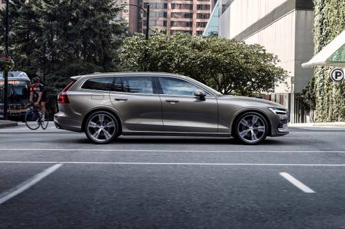 2021 Volvo V60 T5 Inscription Wagon Profile