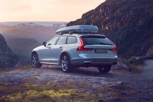 2018 Volvo V90 Cross Country