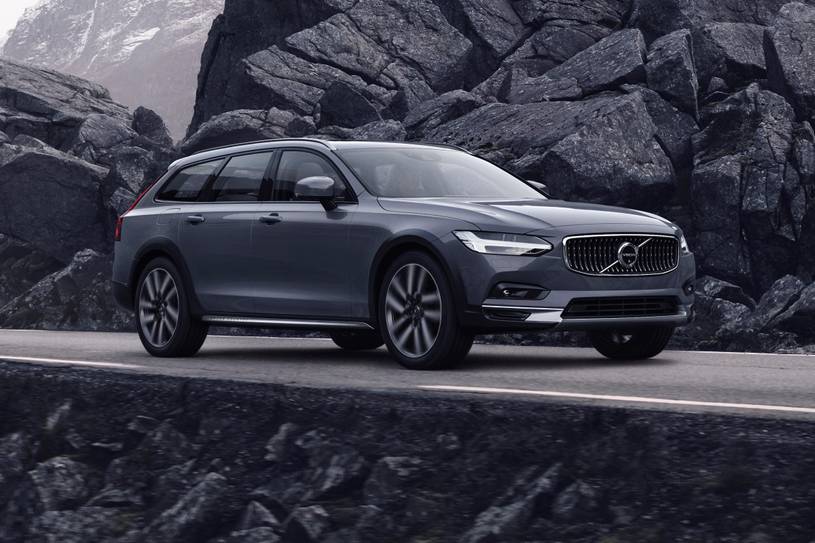 2023 Volvo V90 Cross Country B6 Ultimate Wagon Exterior Shown
