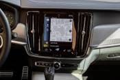 2021 Volvo V90 T6 R-Design Wagon Center Console