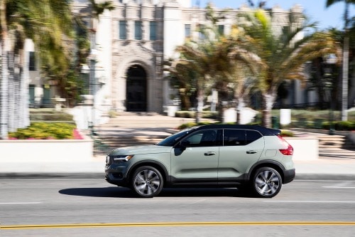 VOLVO XC40ユーロテック New 2026 Volvo XC40 Plus Dark Theme Sport
