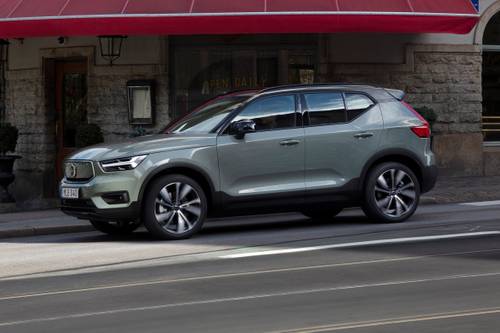 2021 Volvo XC40 Recharge Pure Electric P8 4dr SUV Profile